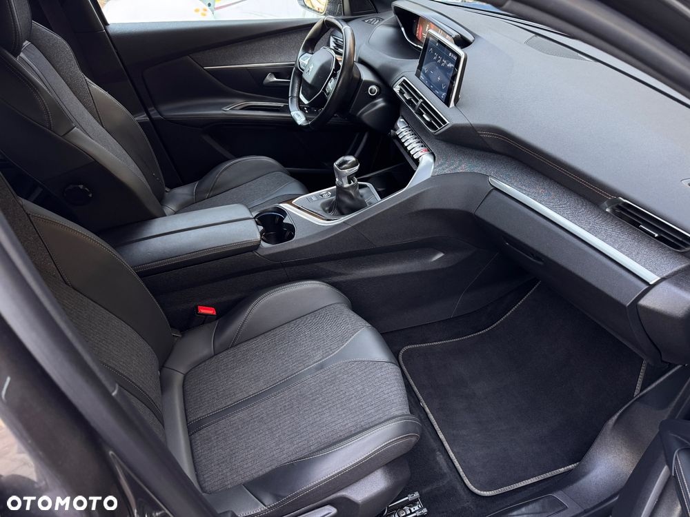 Peugeot 3008 1.5 BlueHDi GT S&S - 8
