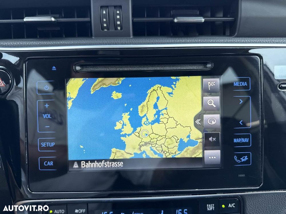 Toyota Auris 1.8 VVT-i Automatik Executive - 11