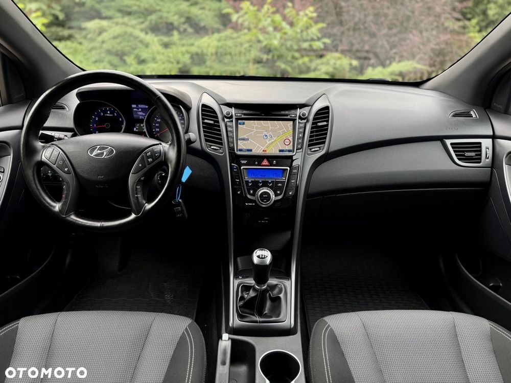 Hyundai i30 1.6 GDI Premium - 29