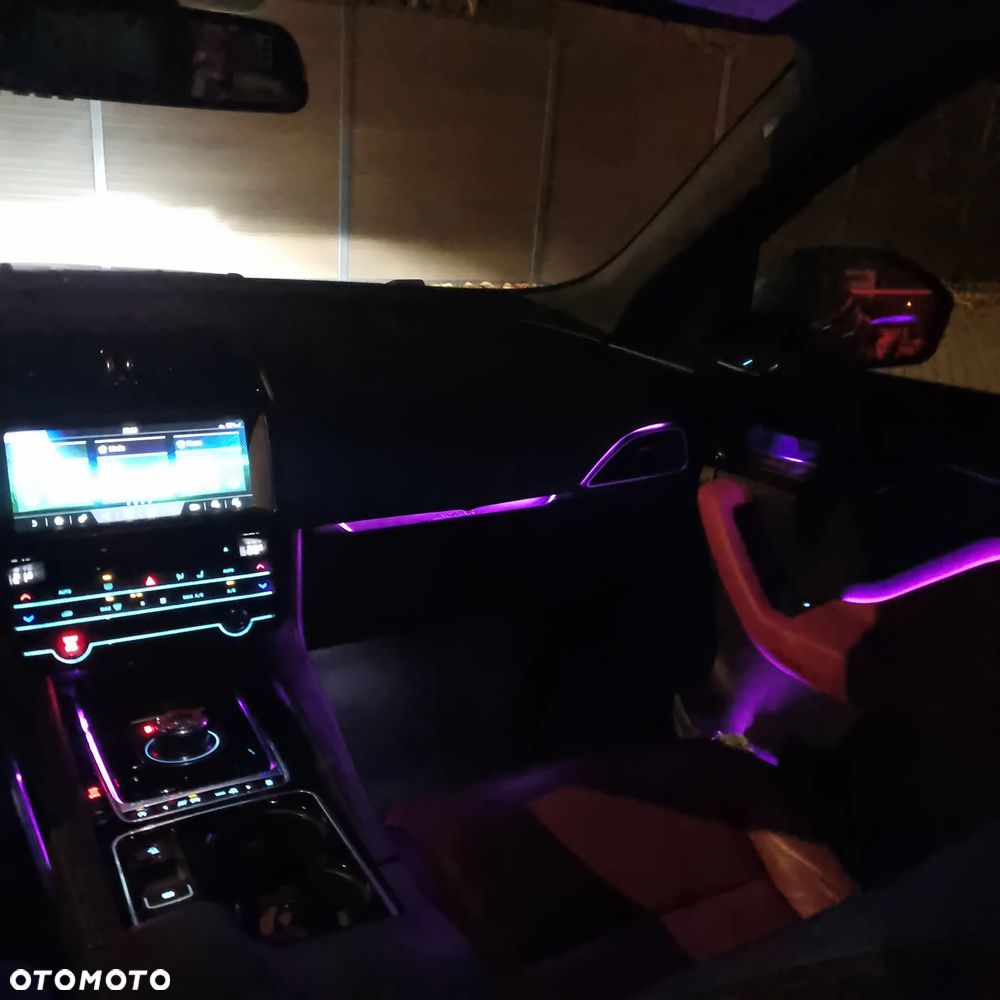 Jaguar F-Pace 35t AWD R-Sport - 16