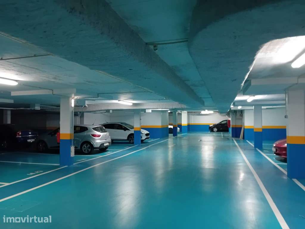 LUGAR DE GARAGEM PARA ARRENDAMENTO | SANTARÉM - Grande imagem: 2/9