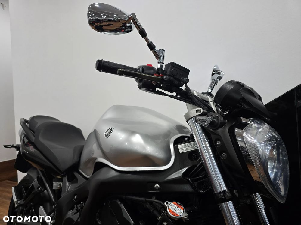 Yamaha FZ6 - 3