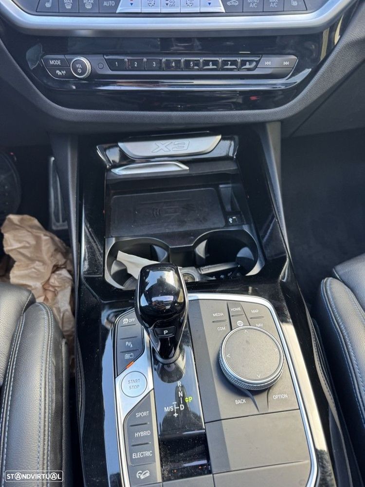 BMW X3 30 e xDrive Pack M Desportivo Pro - 28