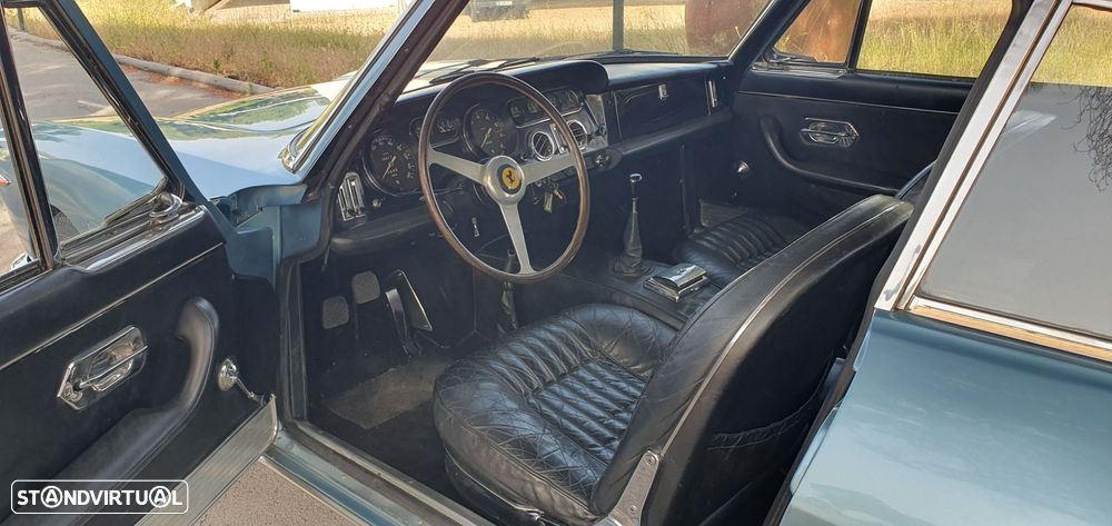 Ferrari 330 - 26