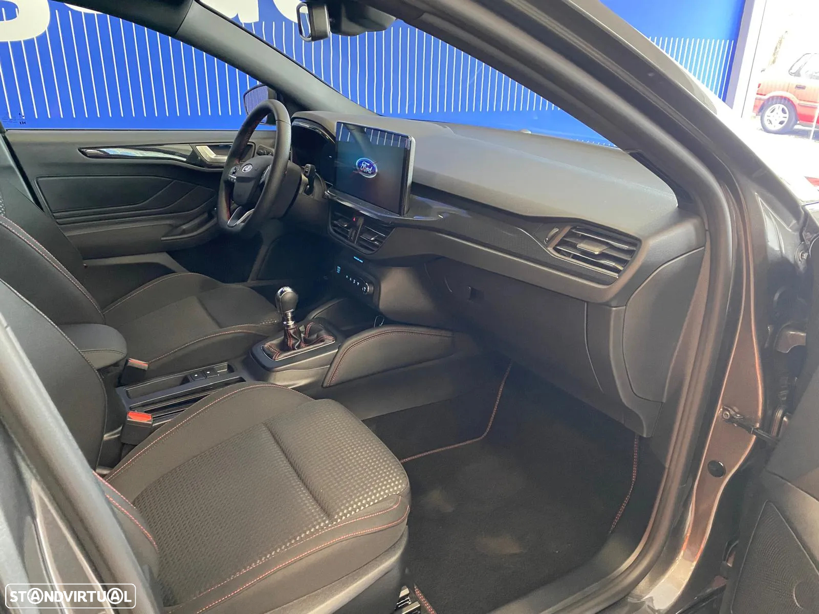Ford Focus 1.0 EcoBoost MHEV ST-Line X - 5