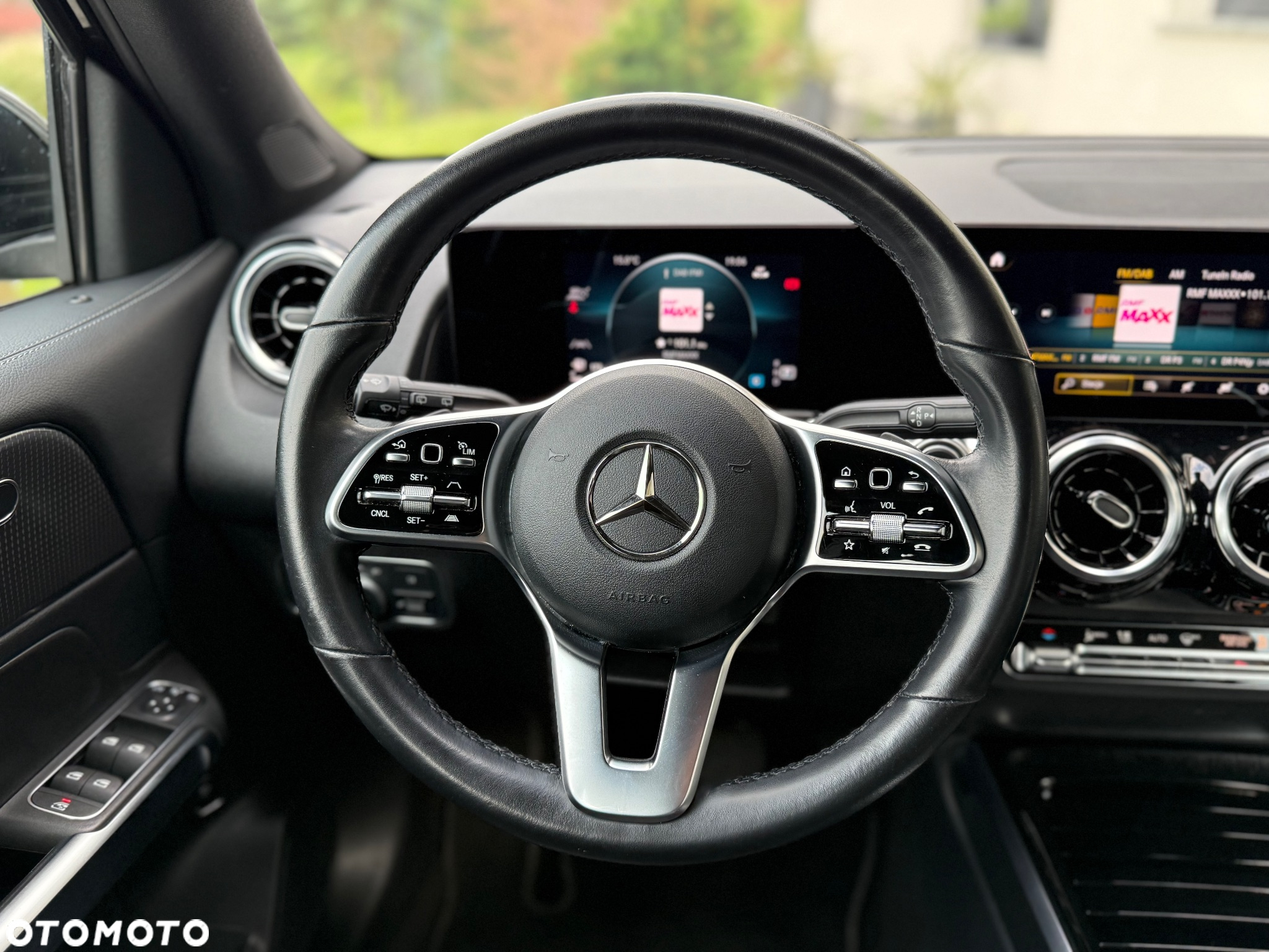 Mercedes-Benz GLB 200 d 8G-DCT Progressive - 25