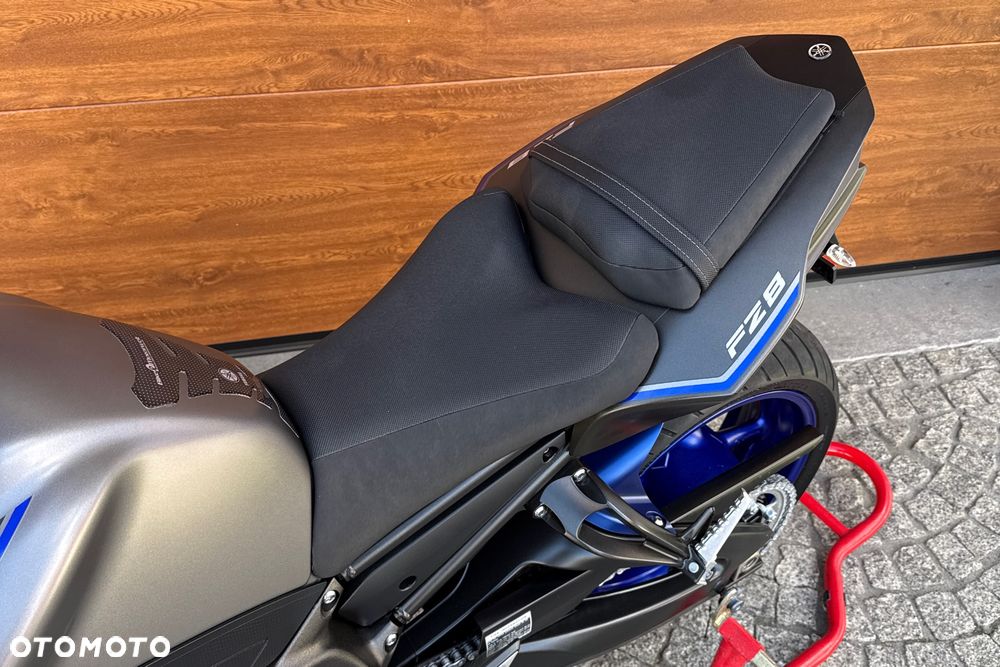 Yamaha FZ8 - 30