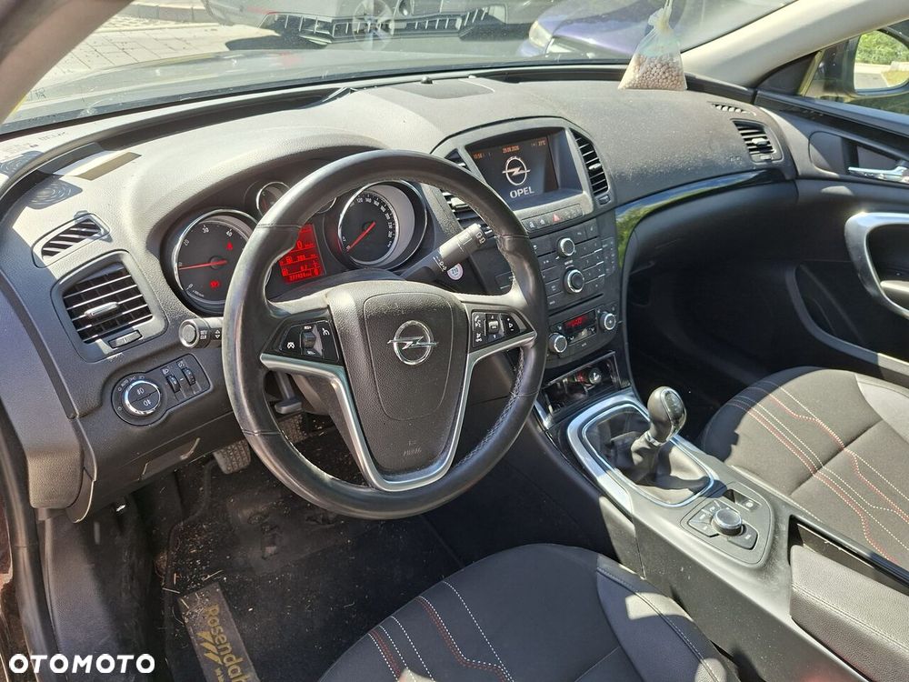 Opel Insignia 2.0 CDTI - 8