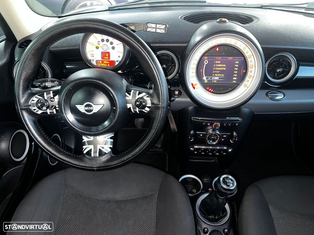 MINI Clubman Cooper SD - 18