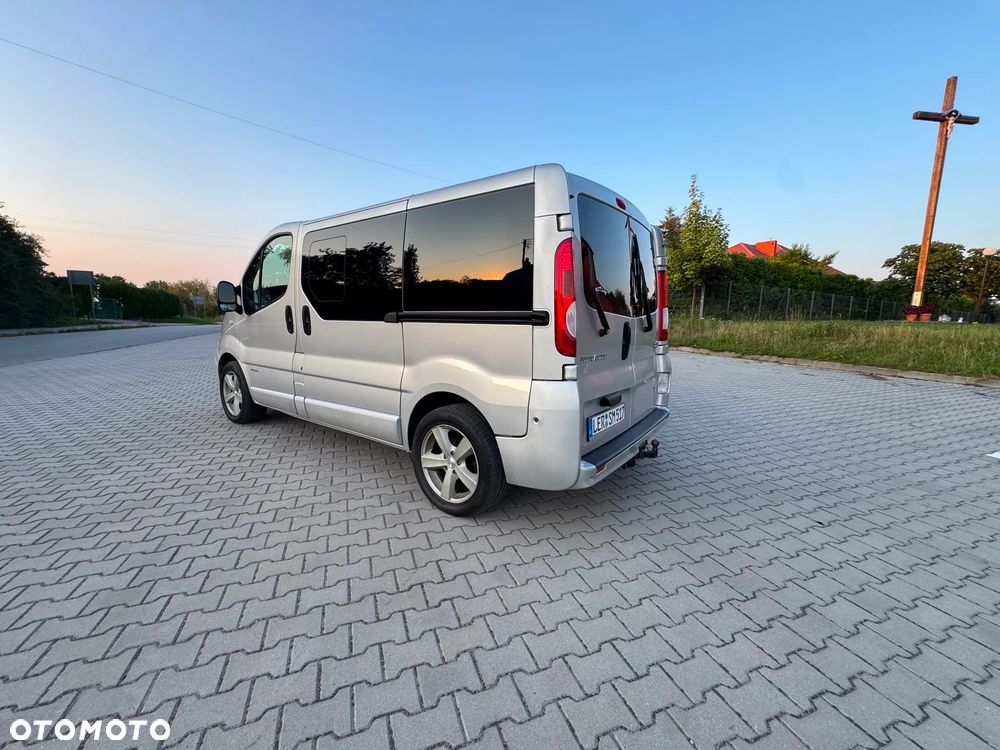 Renault Trafic L1H1 Passenger Lux - 15
