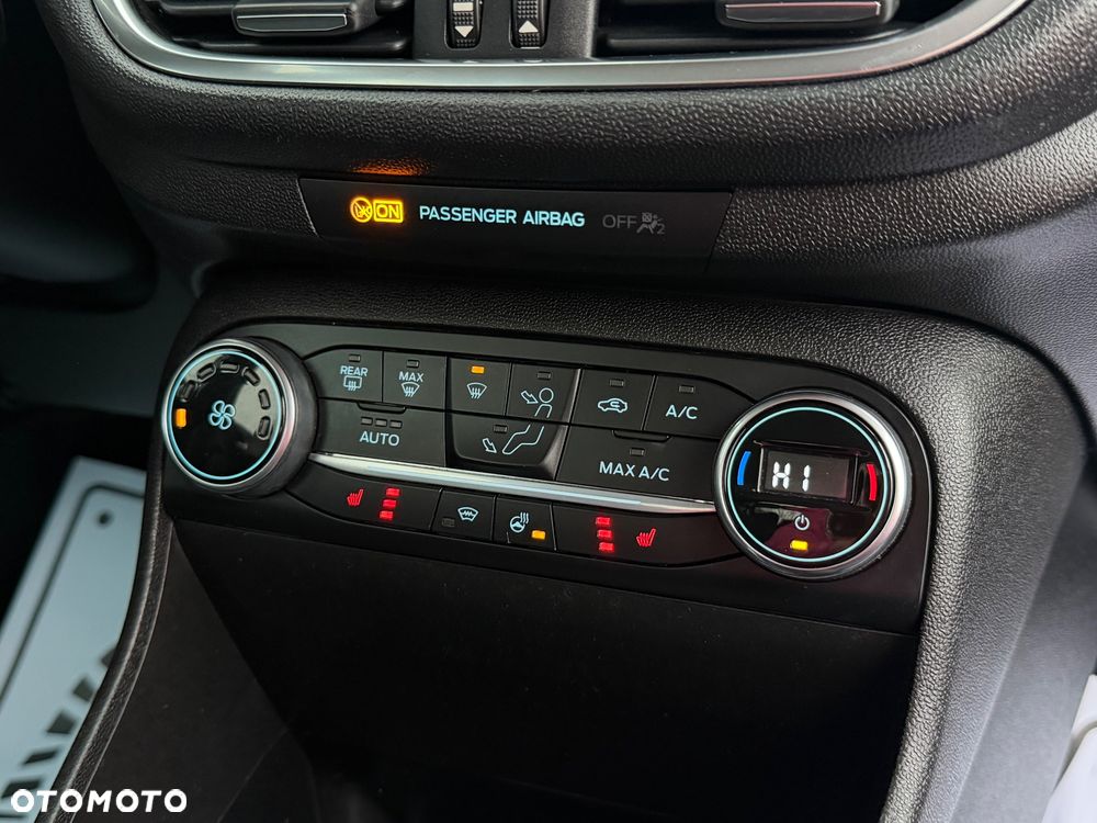 Ford Fiesta 1.0 EcoBoost S&S TITANIUM - 31