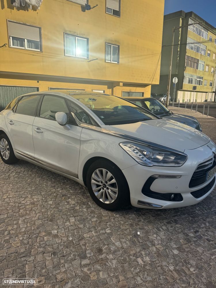 Citroën DS5 BlueHDi 120 SoChic - 1