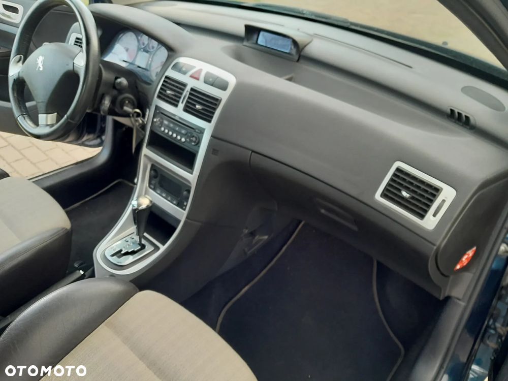 Peugeot 307 2.0 Oxygo - 24