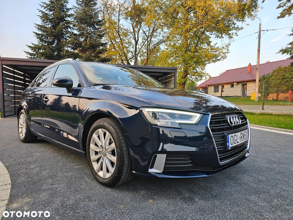 Audi A3 Sportback - 1