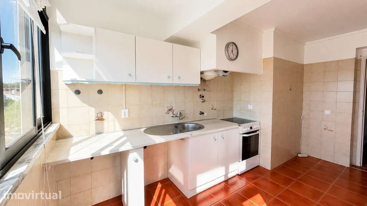 Apartamento T2 com excelente localização e vista desafogada - Grande imagem: 3/13