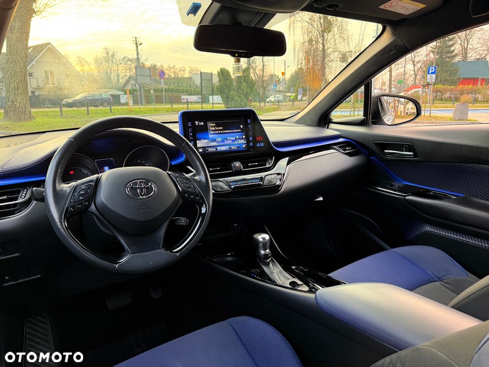 Toyota C-HR Business-Edition - 9