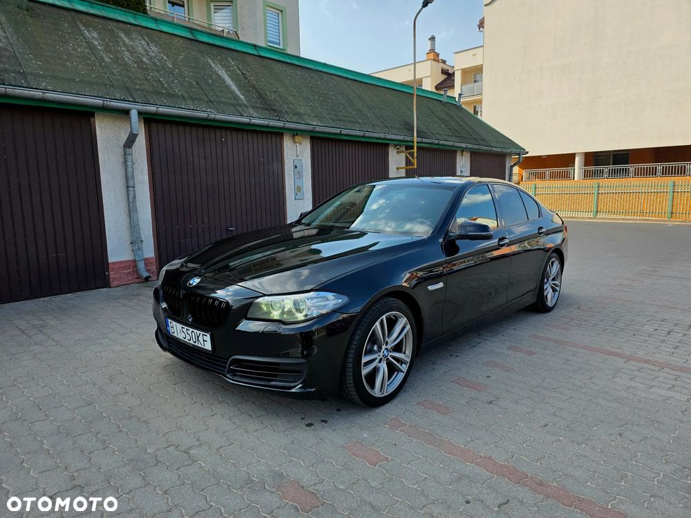 BMW Seria 5 528i xDrive Sport-Aut - 1