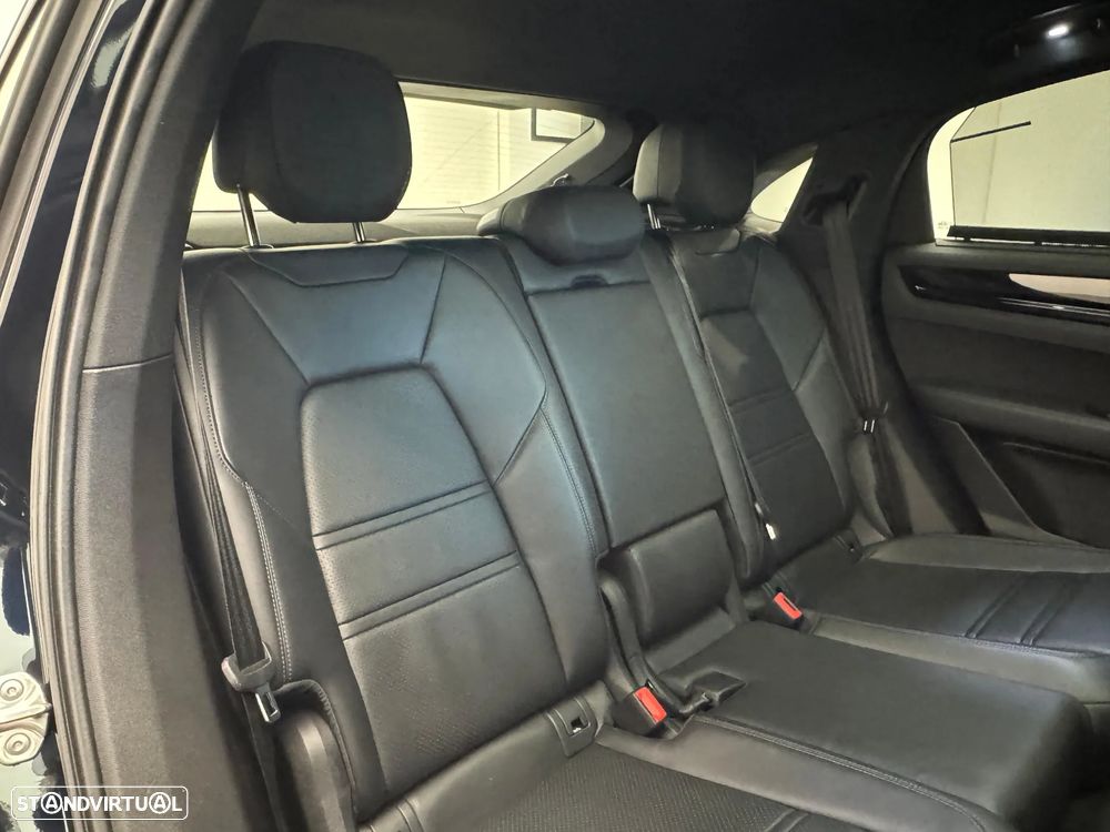 Porsche Cayenne Coupé E-Hybrid - 34