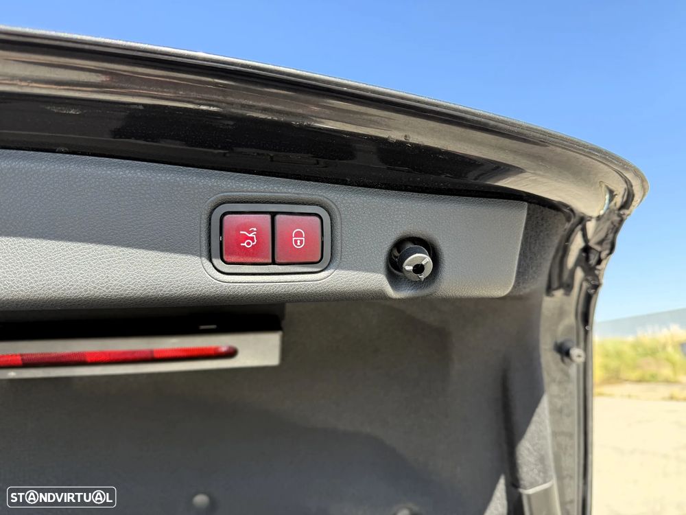 Mercedes-Benz E 300 de AMG Line - 15