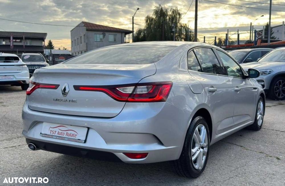 Renault Megane - 8