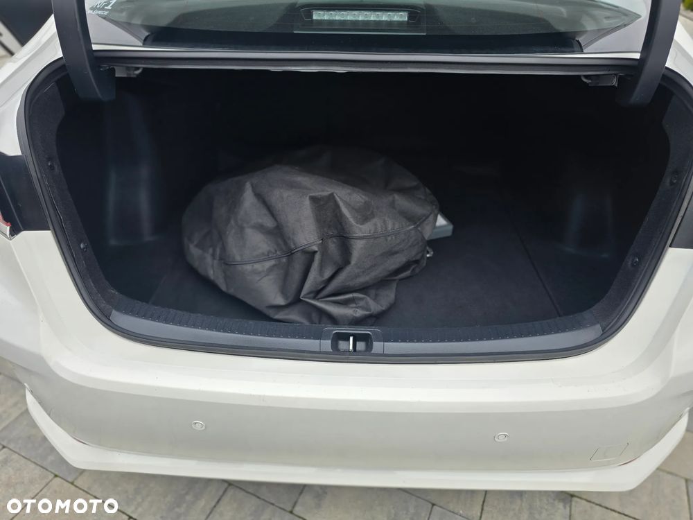 Toyota Corolla 1.8 Hybrid Comfort - 10