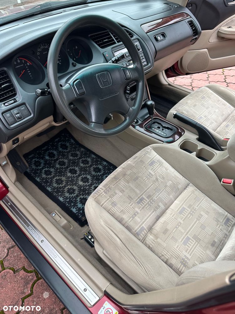 Honda Accord - 12