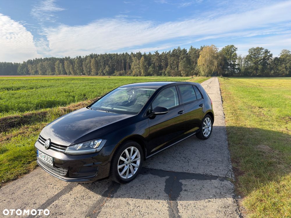 Volkswagen Golf - 1
