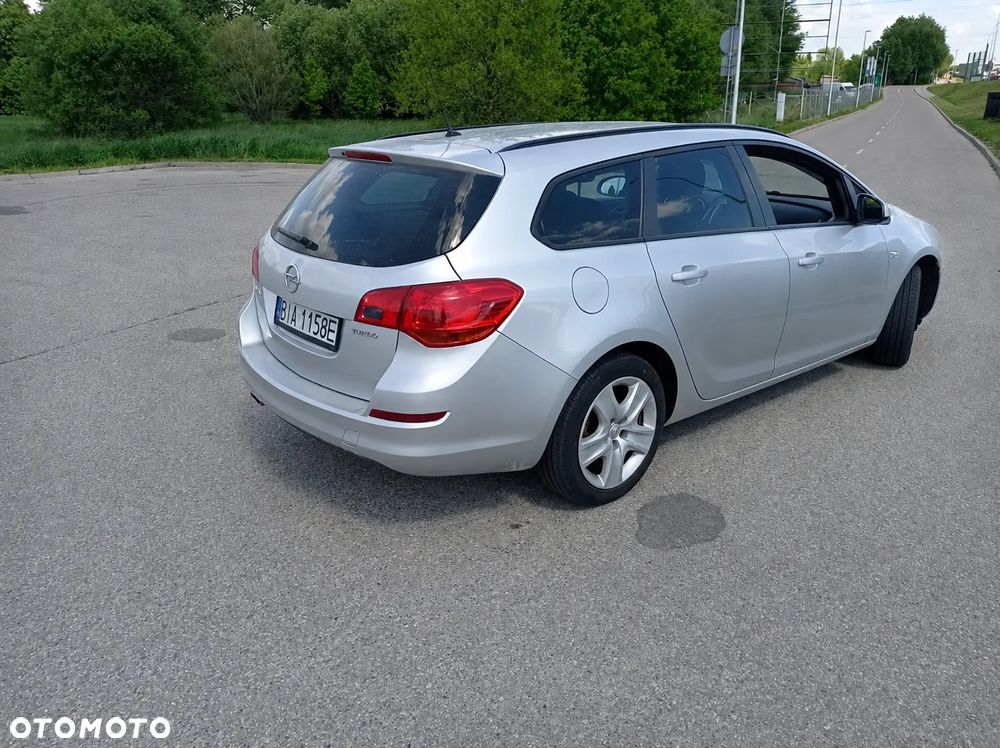 Opel Astra - 2