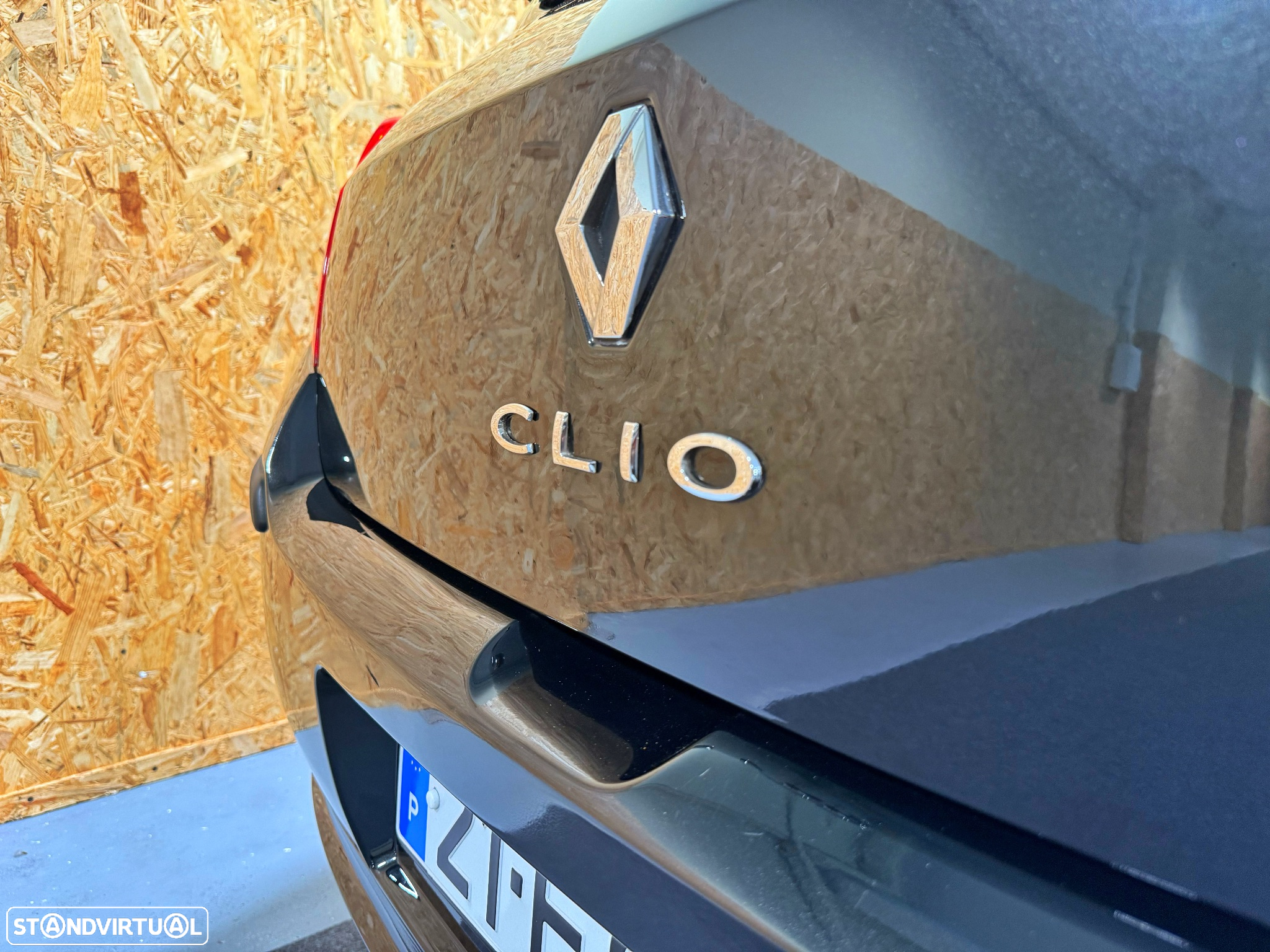Renault Clio 1.2 16V Rip Curl II - 24