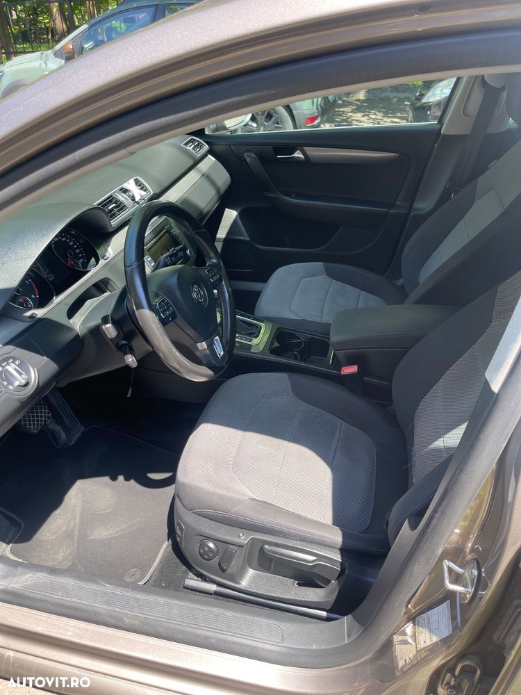 Volkswagen Passat 2.0TDI Comfortline DPF DSG - 6