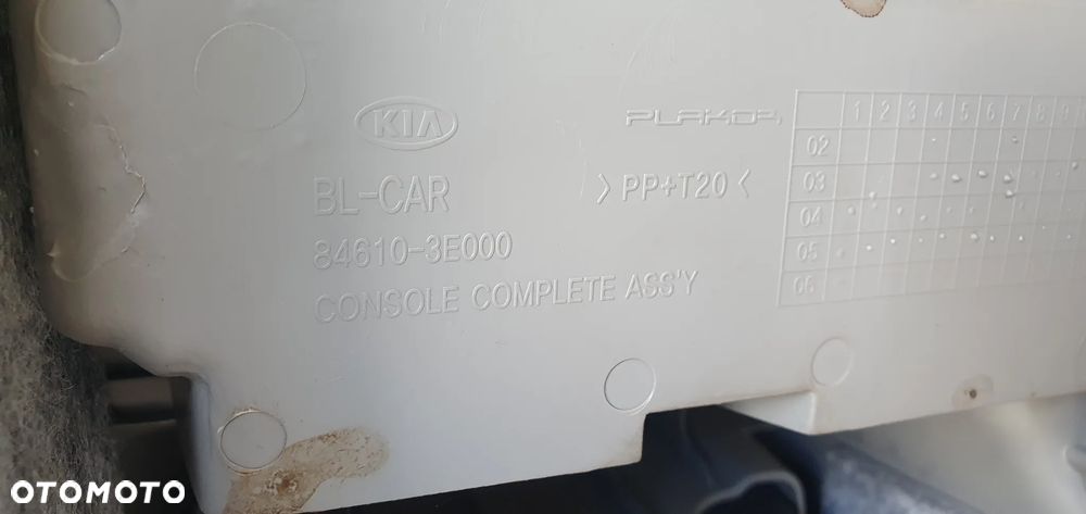 Tunel środkowy podłokietnik skóra Kia Sorento I 84610-3E000 - 9