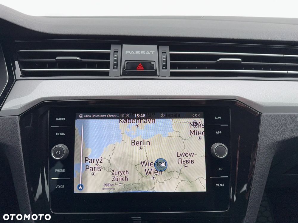 Volkswagen Passat 2.0 TSI Business DSG - 16