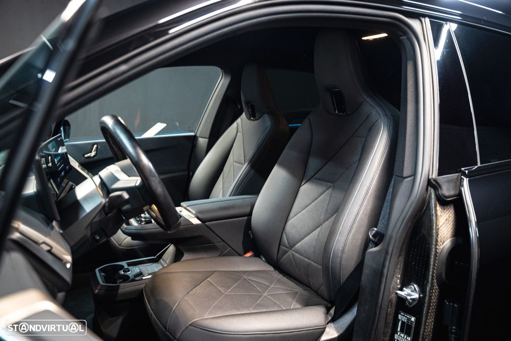 BMW iX xDrive 40 Pack Desportivo - 11