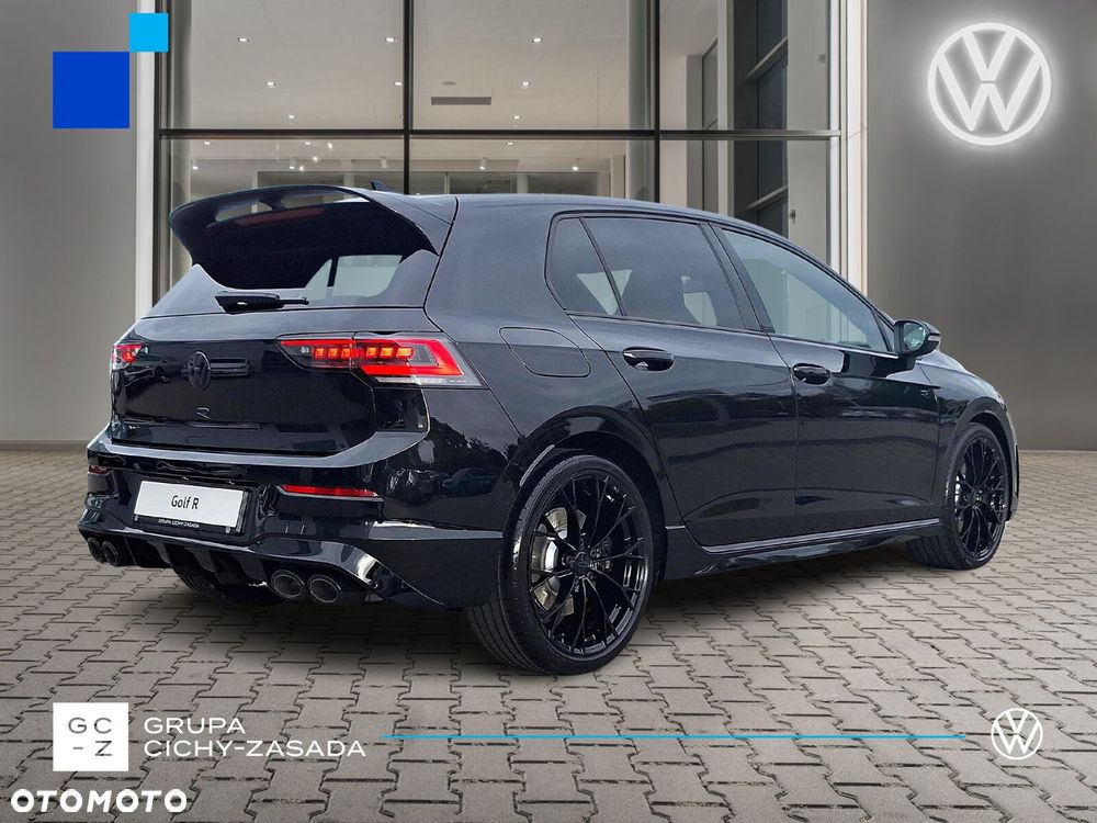 Volkswagen Golf - 6