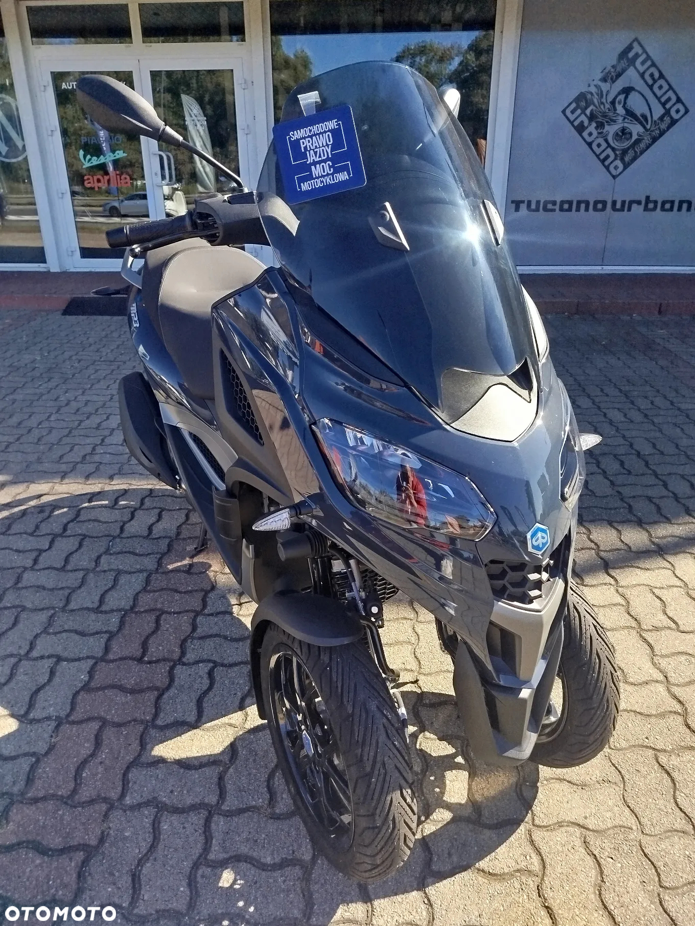 Piaggio MP-3 - 5