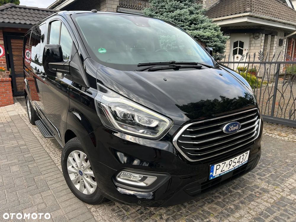 Ford Tourneo Custom - 2