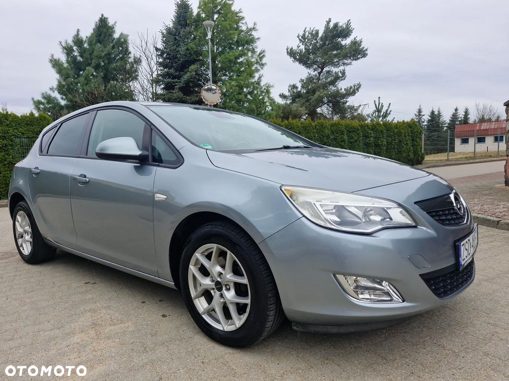 Opel Astra 1.6 ECOFLEX Start/Stop Edition - 2