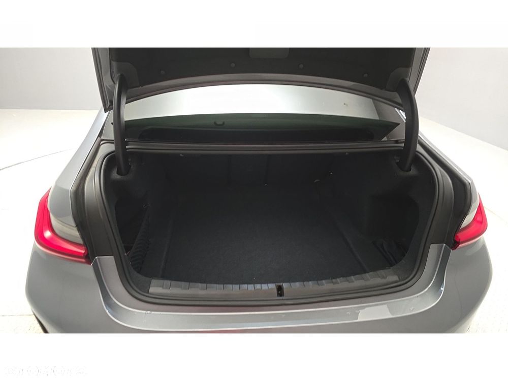 BMW Seria 3 320d xDrive mHEV M Sport - 24