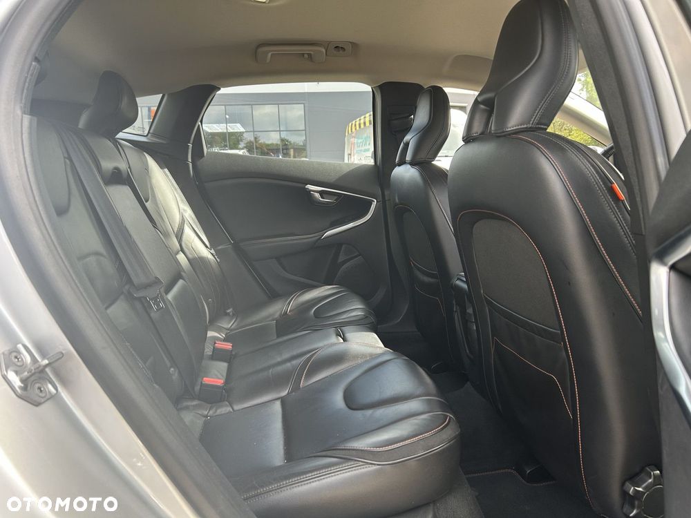 Volvo V40 - 24