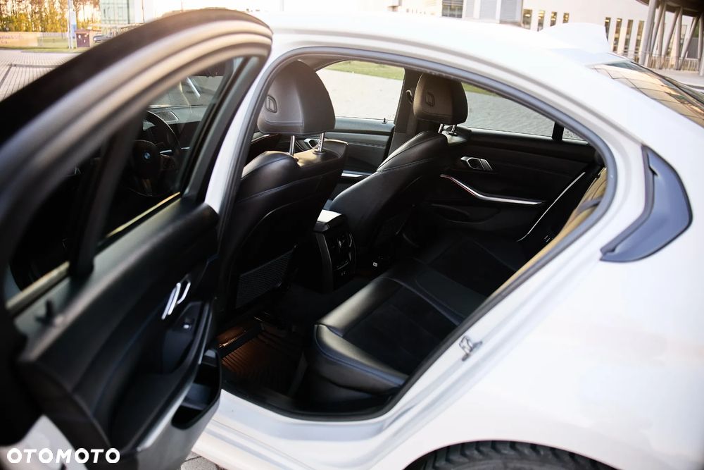 BMW Seria 3 - 24