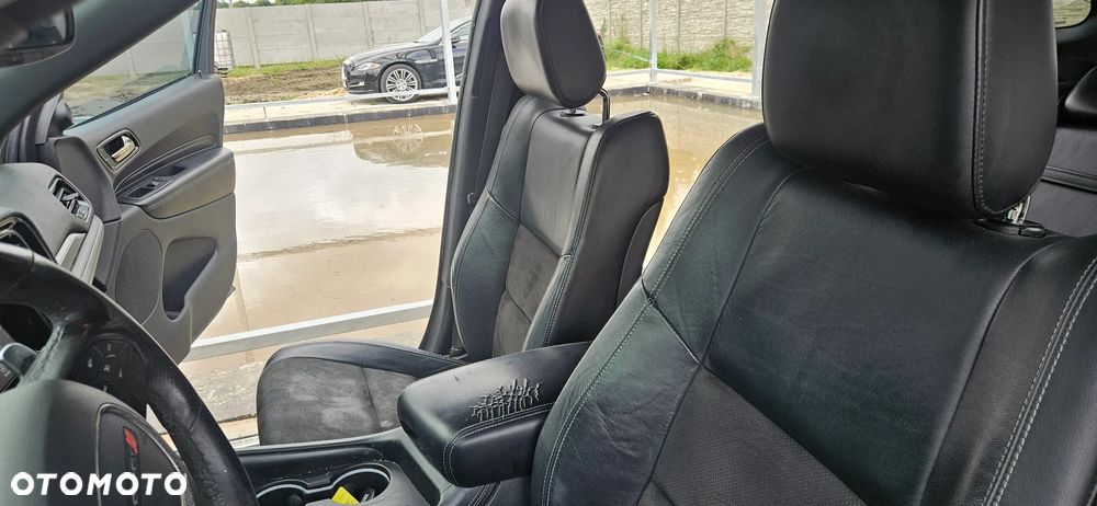 Dodge Durango III LIFT 2021- Fotel Fotele kanapa 2 rząd 3 rząd Tapicerka Boczki drzwi podłoga środek kolor czarny SKÓRA WELUR ZAMSZ 7 OSÓB grzane fotele - 8