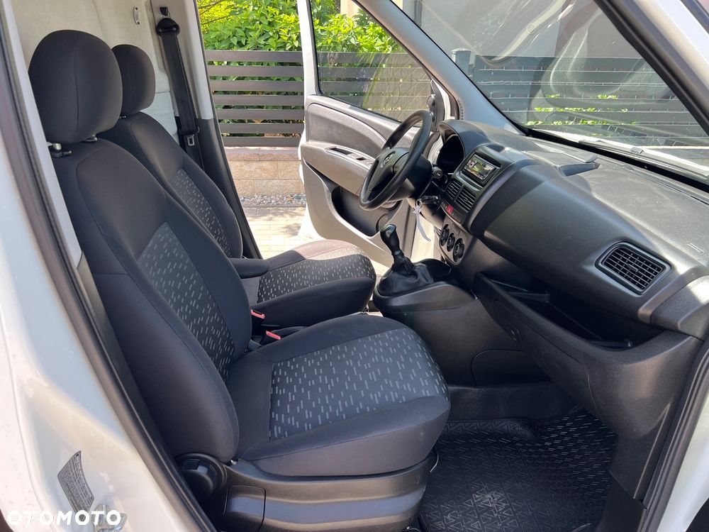 Opel Combo - 8
