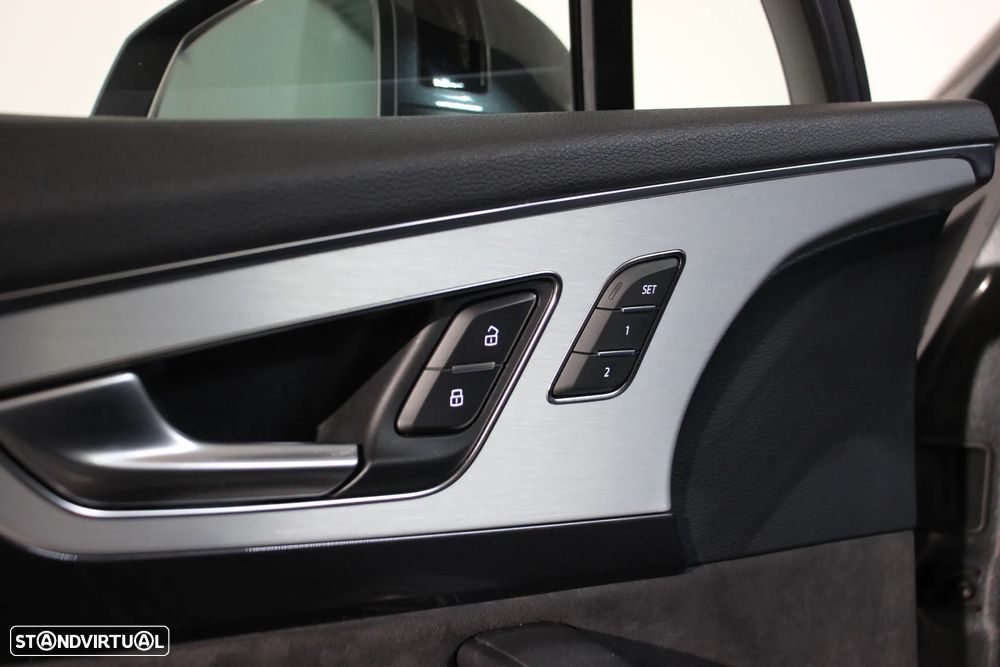 Audi Q7 3.0 TDI quattro S-line Tiptronic 7L - 6