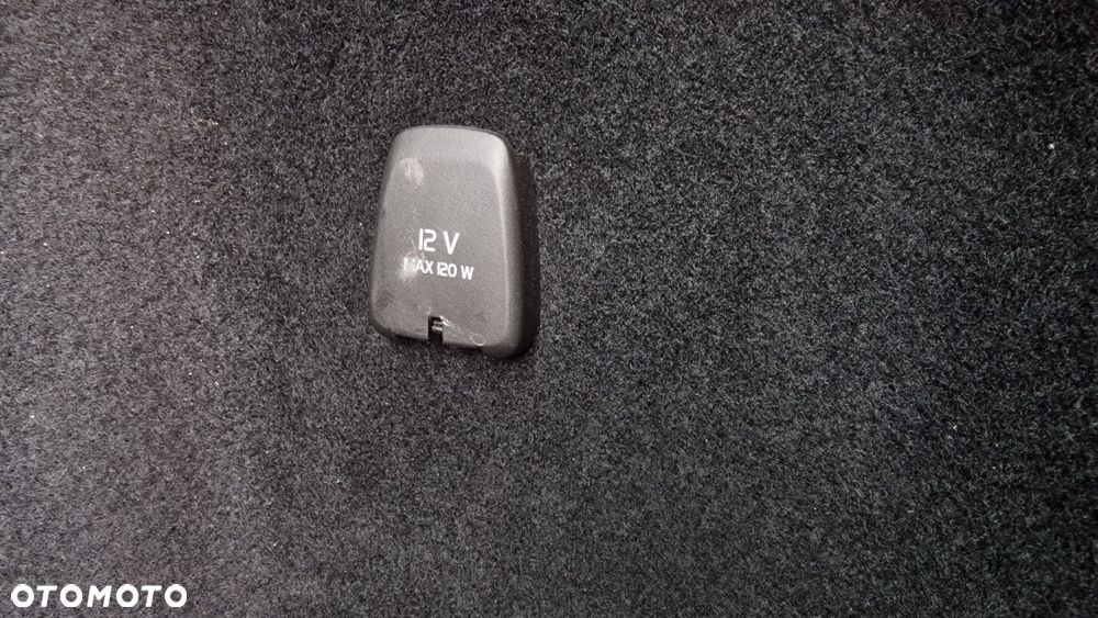 Volvo V60 Cross Country - 38