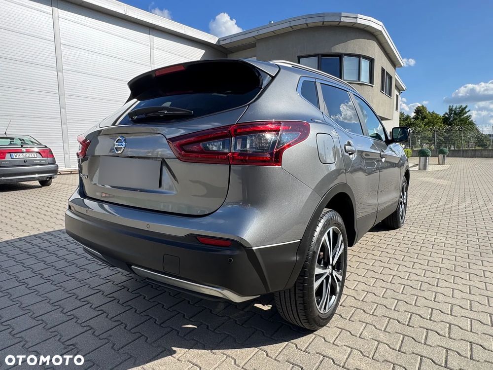 Nissan Qashqai 1.3 DIG-T N-Connecta - 24