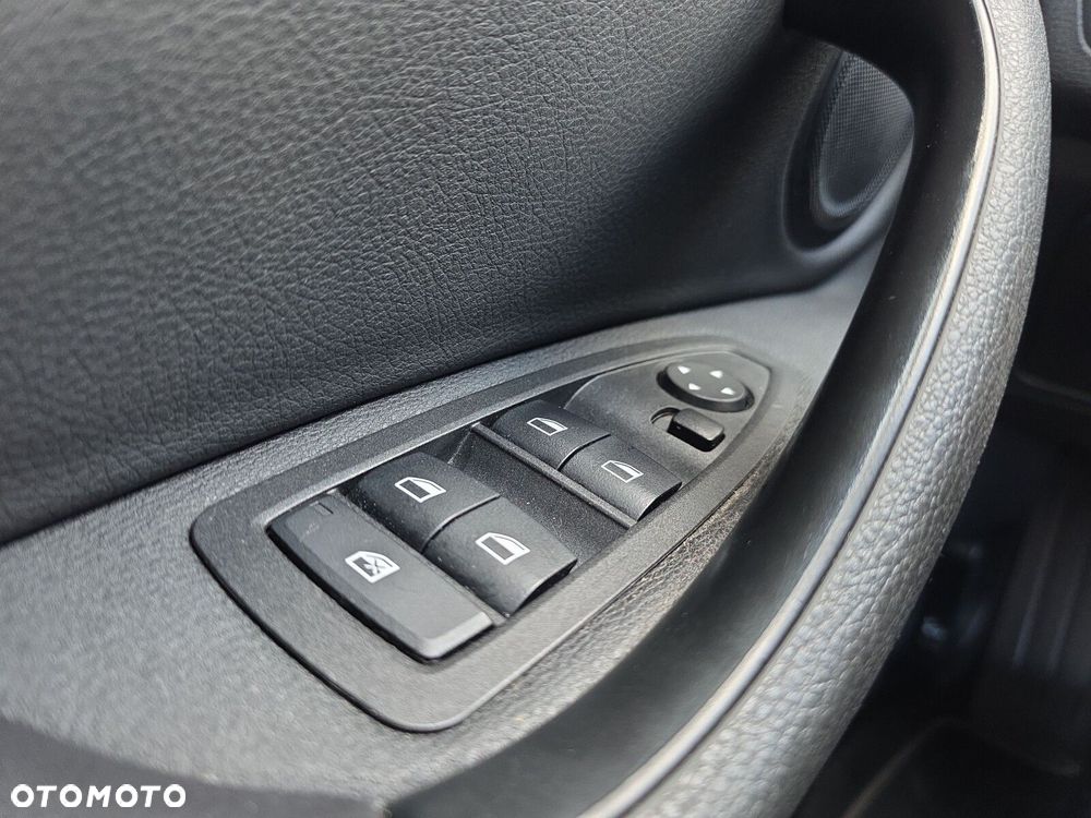 BMW X2 sDrive18i GPF - 11