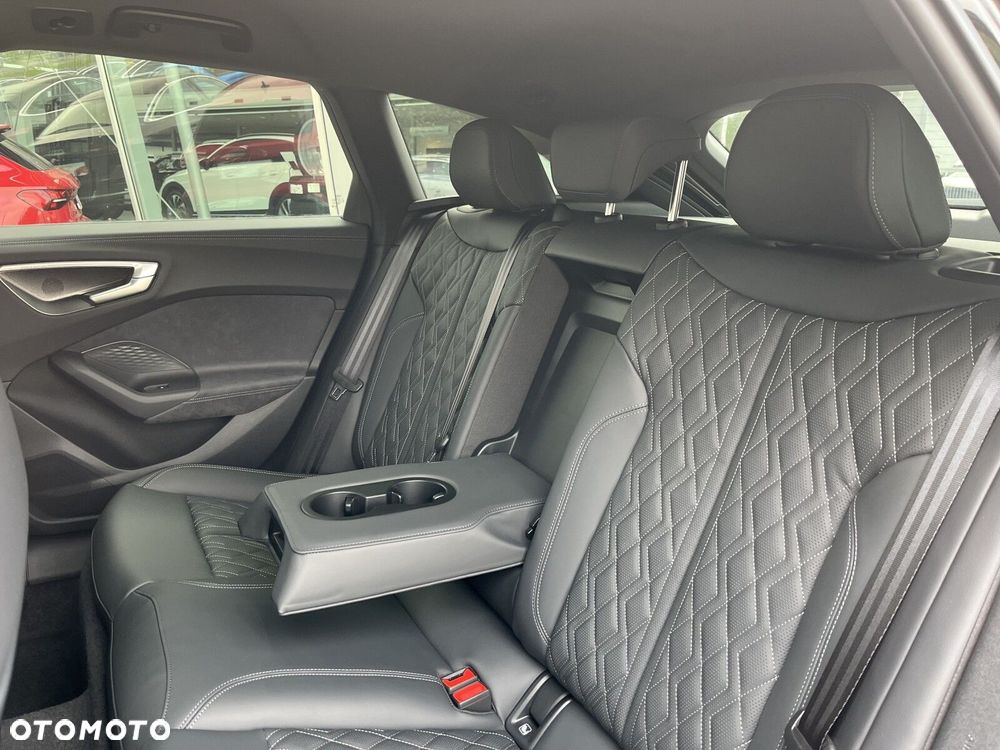 Audi S5 Avant - 17