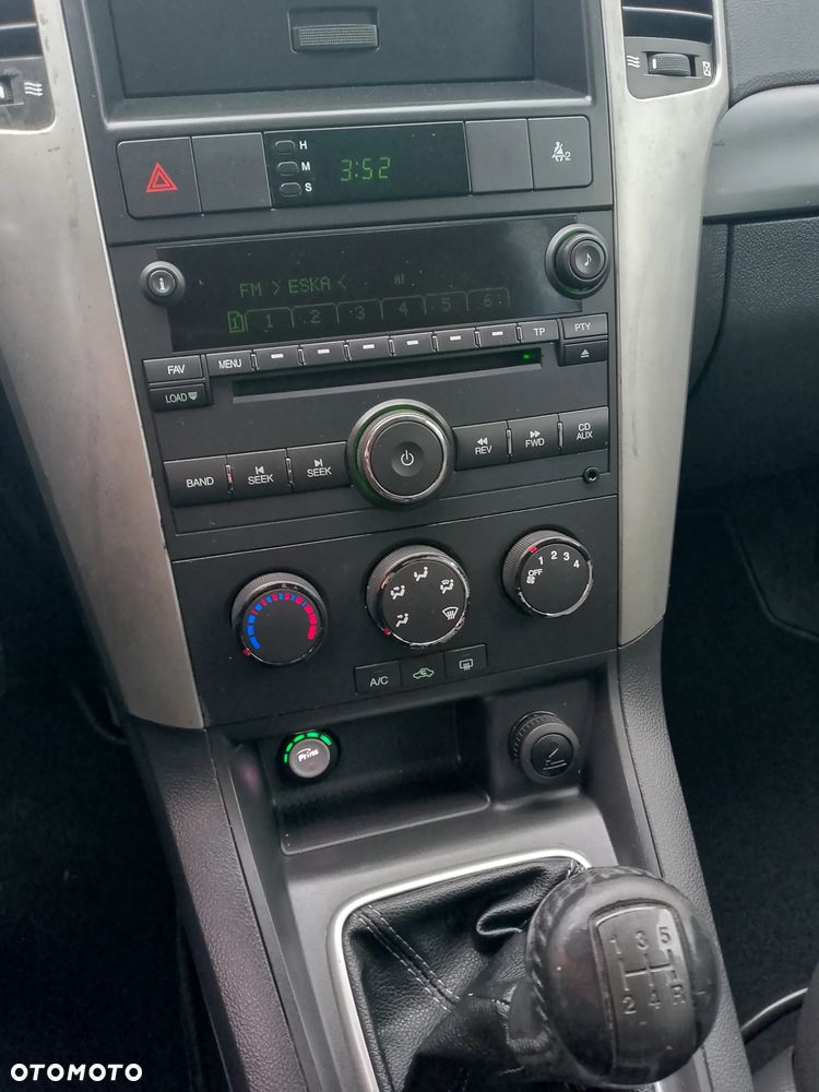 Chevrolet Captiva 2.4 LS - 23
