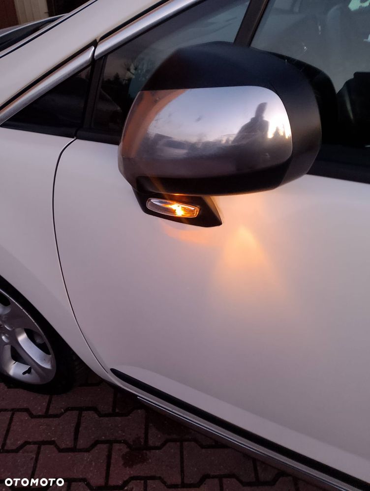 Peugeot 3008 2.0 HDi Premium - 10