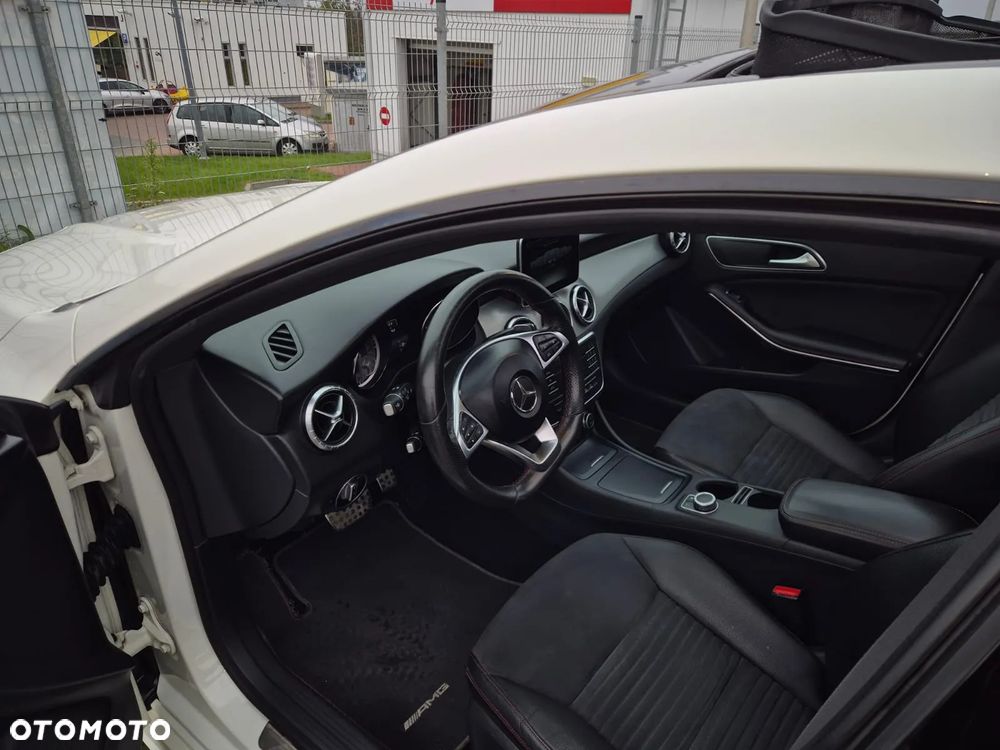 Mercedes-Benz CLA 250 4-Matic AMG Line - 8